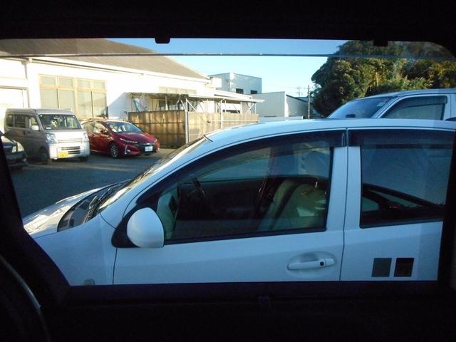 ヴォクシー ハイブリッドS-Z パワーウィンドウ テレビ インテリキー 横滑防止装置 地デジTV アクティブクルーズコントロール フルオートエアコン リアカメラ エアバッグ ABS 100V充電 アルミホイール キーレス PS(33枚目)