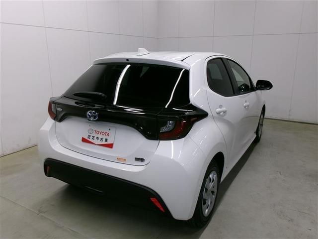 ヤリス ハイブリッドＸ　ナビ＆ＴＶ　バックモニター　ワイヤレスキー　ＡＢＳ　オートクルーズ　フルセグ　Ｗエアバック　パワーウィンドウ　オートエアコン　ＥＴＣ　エアバック　メモリーナビ　パワーステアリング　衝突被害軽減装置（4枚目）