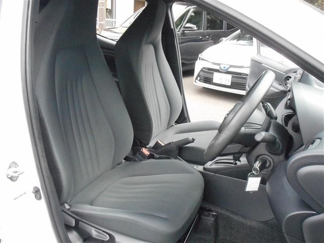 ヤリス ハイブリッドＸ　ナビ＆ＴＶ　バックモニター　ワイヤレスキー　ＡＢＳ　オートクルーズ　フルセグ　Ｗエアバック　パワーウィンドウ　オートエアコン　ＥＴＣ　エアバック　メモリーナビ　パワーステアリング　衝突被害軽減装置（11枚目）