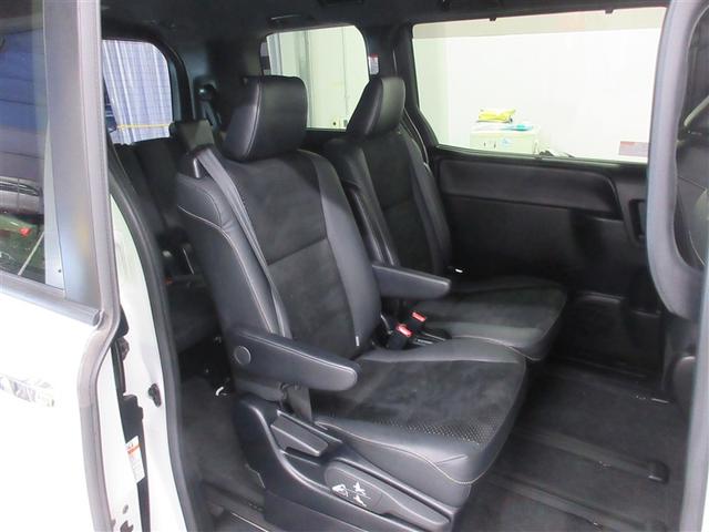 ヴォクシー ハイブリッドＺＳ　プリクラッシュ　オートエアコン　ＬＥＤヘッドライ　アルミ　エアバック　両席エアバック　ナビ　ＡＢＳ　パワーウインドウ　メモリーナビ　バックモニタ－（14枚目）