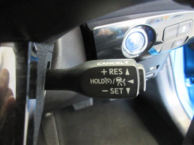 プリウス Ｓツーリングセレクション　黒革シート　バックモニタ　オ－トエアコン　ＬＥＤランプ　エアバック　サイドエアバック　メモリ－ナビ　助手席エアバック　アルミ　ナビ　ＡＢＳ　プリクラッシュブレーキ（12枚目）