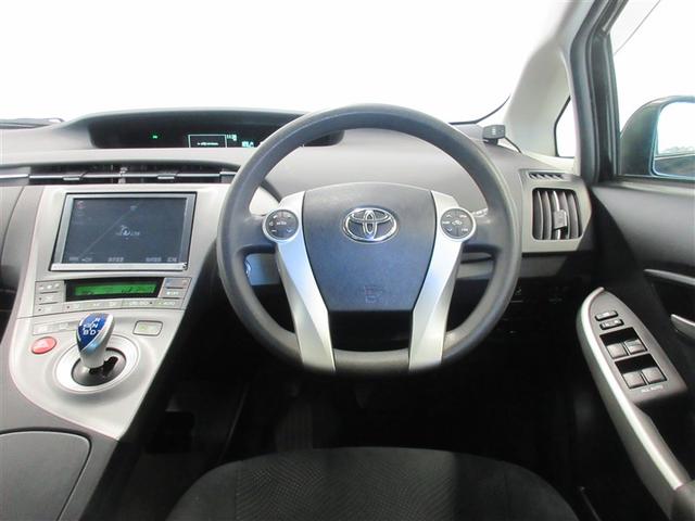 プリウス Ｓ　アルミ付き　スマキー　運転席助手席エアバック　キーレスエントリ　バックモニター付き　ＡＴエアコン　ＥＴＣ付き　イモビ　サイドカーテンエアバック　ＤＶＤ視聴　エアＢ　ＡＢＳ　パワーステアリング　メモナビ（4枚目）