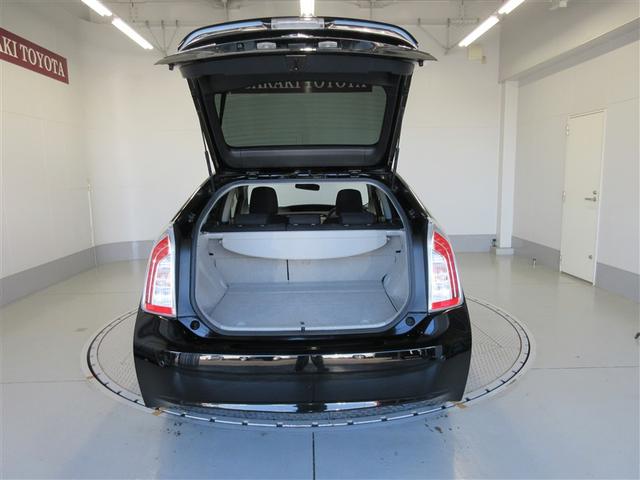 プリウス Ｓ　アルミ付き　スマキー　運転席助手席エアバック　キーレスエントリ　バックモニター付き　ＡＴエアコン　ＥＴＣ付き　イモビ　サイドカーテンエアバック　ＤＶＤ視聴　エアＢ　ＡＢＳ　パワーステアリング　メモナビ（17枚目）