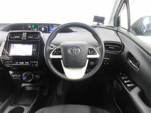 プリウス Sセーフティプラス インテリキー リアカメラ 1セグ サイドエアバッグ パワーウインドウ 助手席エアバッグ フルオートエアコン LEDライト ETC付 キーレスエントリ AW ナビTV 横滑り防止機能 ABS(4枚目)