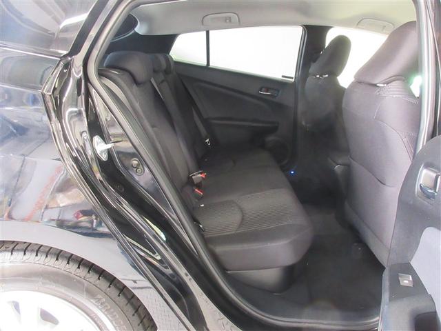 プリウス Sセーフティプラス インテリキー リアカメラ 1セグ サイドエアバッグ パワーウインドウ 助手席エアバッグ フルオートエアコン LEDライト ETC付 キーレスエントリ AW ナビTV 横滑り防止機能 ABS(15枚目)