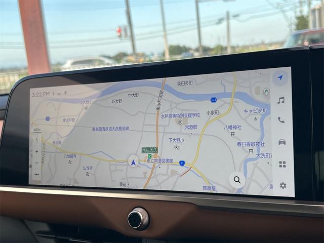 クラウンクロスオーバー ＲＳアドバンスド　４ＷＤ　バックカメラ　クリアランスソナー　オートクルーズコントロール　レーンアシスト　パワーシート　衝突被害軽減システム　サンルーフ　ナビ　ＴＶ　オートマチックハイビーム　オートライト（4枚目）
