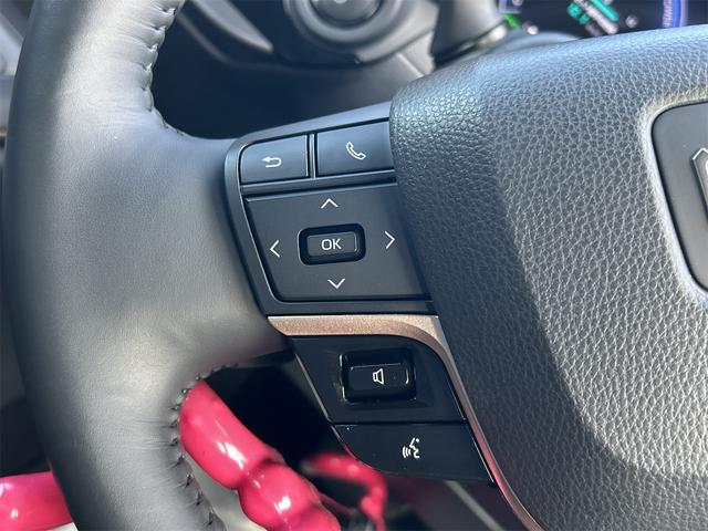 クラウンクロスオーバー ＲＳアドバンスド　４ＷＤ　バックカメラ　クリアランスソナー　オートクルーズコントロール　レーンアシスト　パワーシート　衝突被害軽減システム　サンルーフ　ナビ　ＴＶ　オートマチックハイビーム　オートライト（39枚目）
