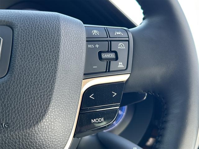 クラウンクロスオーバー ＲＳアドバンスド　４ＷＤ　バックカメラ　クリアランスソナー　オートクルーズコントロール　レーンアシスト　パワーシート　衝突被害軽減システム　サンルーフ　ナビ　ＴＶ　オートマチックハイビーム　オートライト（40枚目）