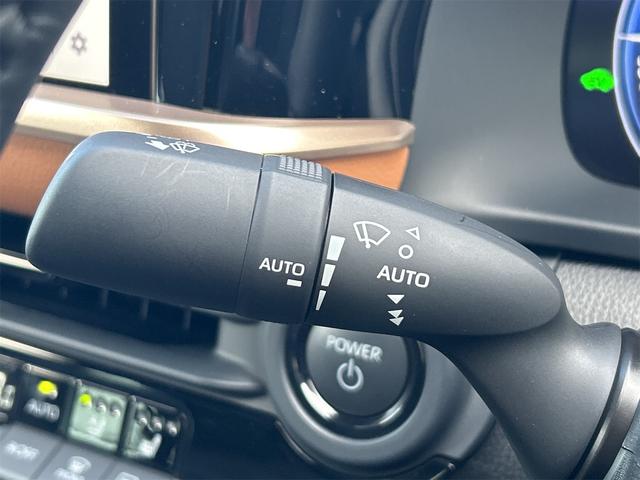 クラウンクロスオーバー ＲＳアドバンスド　４ＷＤ　バックカメラ　クリアランスソナー　オートクルーズコントロール　レーンアシスト　パワーシート　衝突被害軽減システム　サンルーフ　ナビ　ＴＶ　オートマチックハイビーム　オートライト（42枚目）