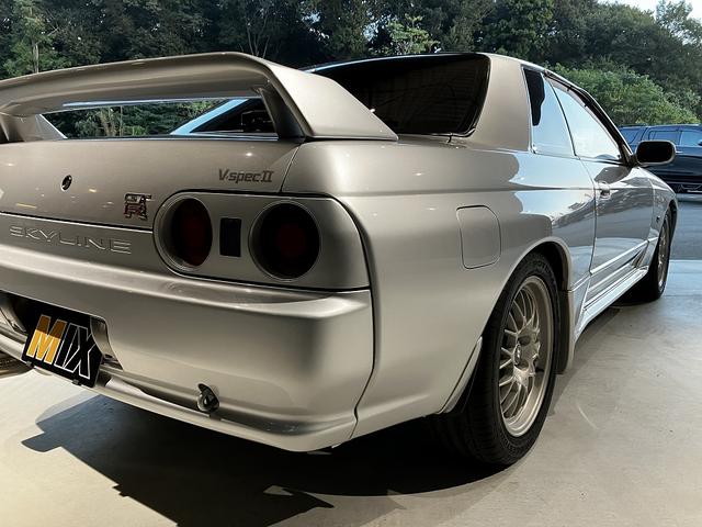 スカイライン ＧＴ－Ｒ　ＶスペックＩＩ　Ｒ３２　ＶスペックＩＩケンウッドオーディオ　ガナドールマフラーＥＴＣ　ブレンボ　チタンキー　ディーラー記録簿　保　取　Ｓキー（8枚目）