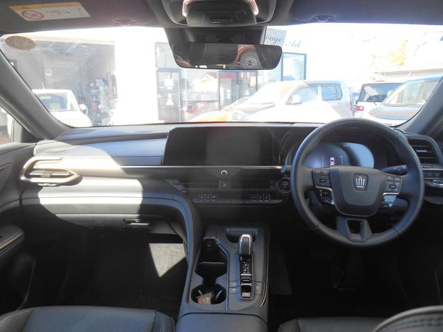 クラウンクロスオーバー Gレザーパッケージ スマートキー・プッシュスタート・ラジオ・エアコン・ナビ・Bluetooth・ETC・バックカメラ・電動格納ミラー・(11枚目)