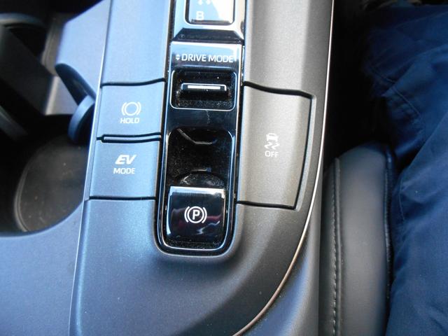 クラウンクロスオーバー Gレザーパッケージ スマートキー・プッシュスタート・ラジオ・エアコン・ナビ・Bluetooth・ETC・バックカメラ・電動格納ミラー・(14枚目)