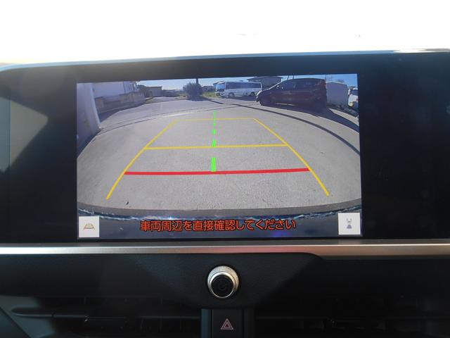 クラウンクロスオーバー Gレザーパッケージ スマートキー・プッシュスタート・ラジオ・エアコン・ナビ・Bluetooth・ETC・バックカメラ・電動格納ミラー・(20枚目)