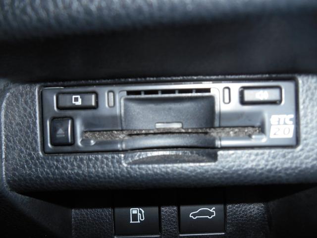 クラウンクロスオーバー Gレザーパッケージ スマートキー・プッシュスタート・ラジオ・エアコン・ナビ・Bluetooth・ETC・バックカメラ・電動格納ミラー・(28枚目)