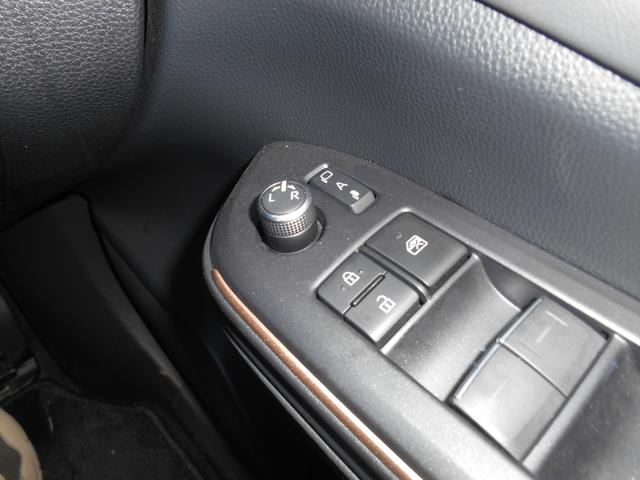 クラウンクロスオーバー Gレザーパッケージ スマートキー・プッシュスタート・ラジオ・エアコン・ナビ・Bluetooth・ETC・バックカメラ・電動格納ミラー・(31枚目)