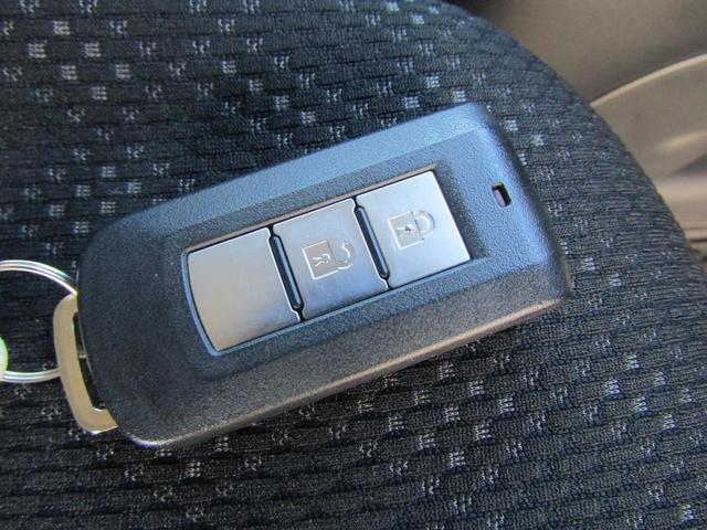 アイミーブ Ｘ　充電ケーブル付き　メモリーナビ　スマートキー（19枚目）