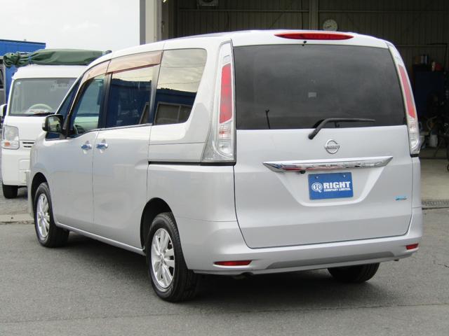 セレナ ２０Ｇ　フルタイム４ＷＤ　両側オートスライド（11枚目）