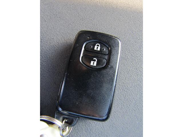 プリウスアルファ S メモリーナビ プッシュスタート(21枚目)