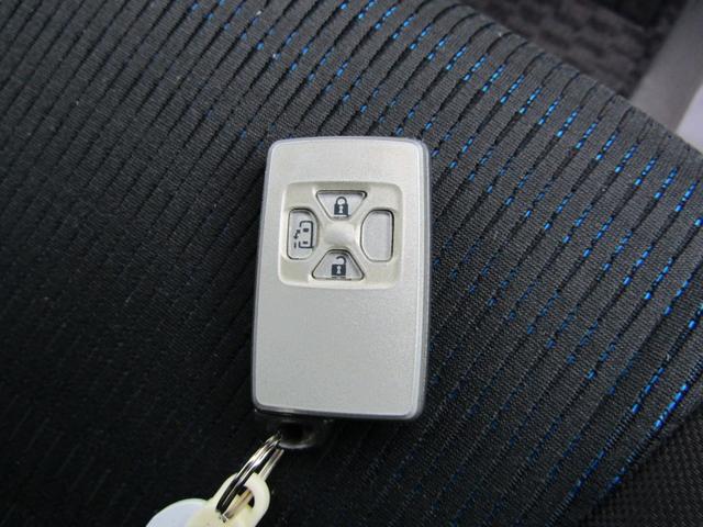 ヴォクシー Z フルタイム4WD 左オートスライド(25枚目)