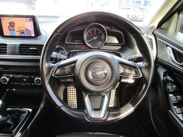 当社にてタイヤ交換も承っております●新品タイヤから中古タイヤやスタッドレスタイヤ等も当社でお安く承りますよ●もちろん社外アルミホイールの取付も承っております●お気軽に当店スタッフまでご相談下さいね●