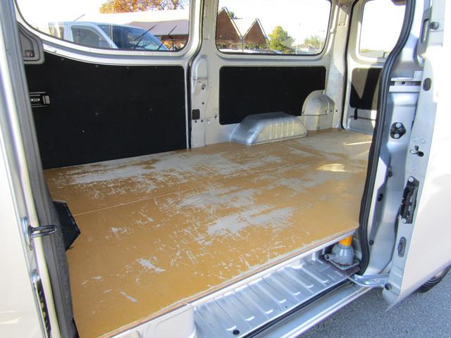 NV350キャラバンバン ロングDXターボ パートタイム4WD ブレーキサポート(17枚目)