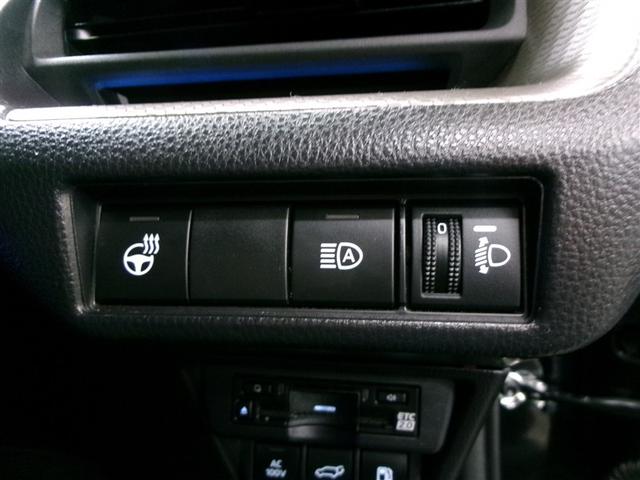 プリウス Z サンルーフ フルセグ メモリーナビ ミュージックプレイヤー接続可 バックカメラ 衝突被害軽減システム ETC ドラレコ LEDヘッドランプ 記録簿 アイドリングストップ(23枚目)