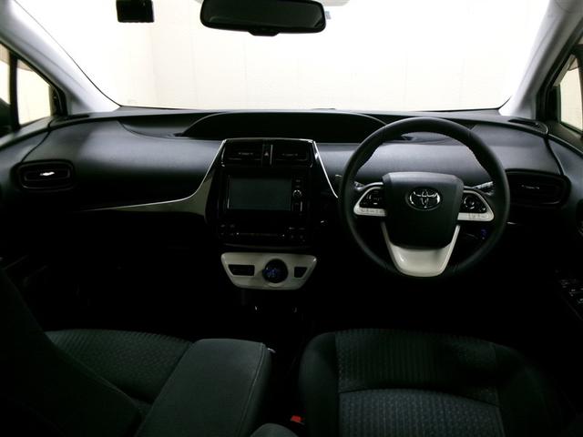 プリウス Ｓセーフティプラス　フルセグ　メモリーナビ　ＤＶＤ再生　ミュージックプレイヤー接続可　バックカメラ　衝突被害軽減システム　ＥＴＣ　ドラレコ　ＬＥＤヘッドランプ　記録簿　アイドリングストップ（4枚目）