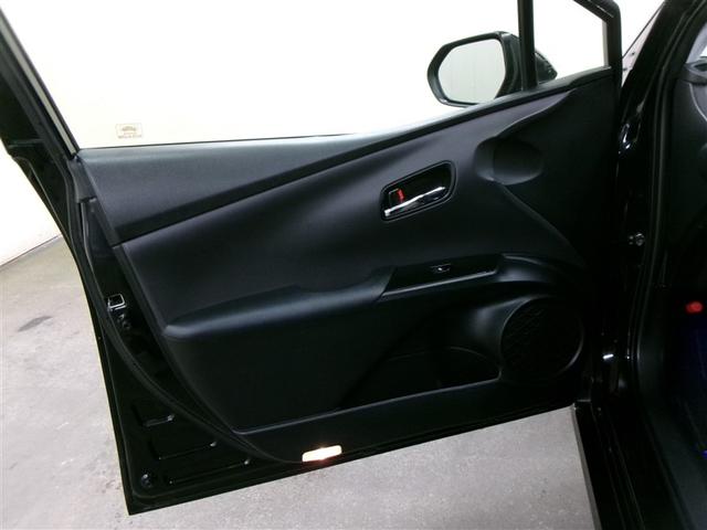 プリウス Ｓセーフティプラス　フルセグ　メモリーナビ　ＤＶＤ再生　ミュージックプレイヤー接続可　バックカメラ　衝突被害軽減システム　ＥＴＣ　ドラレコ　ＬＥＤヘッドランプ　記録簿　アイドリングストップ（9枚目）