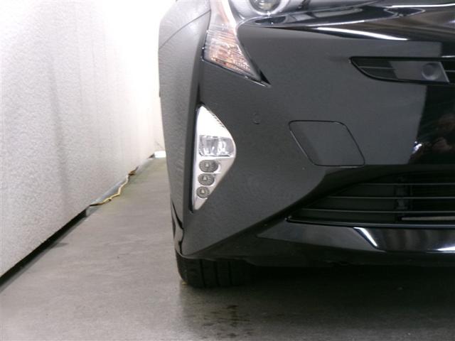 プリウス Ｓセーフティプラス　フルセグ　メモリーナビ　ＤＶＤ再生　ミュージックプレイヤー接続可　バックカメラ　衝突被害軽減システム　ＥＴＣ　ドラレコ　ＬＥＤヘッドランプ　記録簿　アイドリングストップ（29枚目）