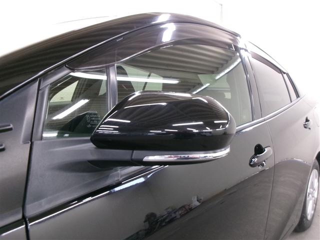 プリウス Ｓセーフティプラス　フルセグ　メモリーナビ　ＤＶＤ再生　ミュージックプレイヤー接続可　バックカメラ　衝突被害軽減システム　ＥＴＣ　ドラレコ　ＬＥＤヘッドランプ　記録簿　アイドリングストップ（30枚目）