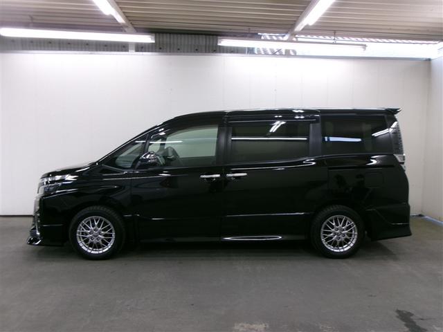 ヴォクシー ハイブリッドZS 煌 フルセグ メモリーナビ DVD再生 ミュージックプレイヤー接続可 後席モニター バックカメラ 衝突被害軽減システム ETC ドラレコ 両側電動スライド LEDヘッドランプ 乗車定員7人 3列シート(2枚目)