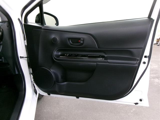 アクア Ｓスタイルブラック　フルセグ　メモリーナビ　ＤＶＤ再生　ミュージックプレイヤー接続可　バックカメラ　衝突被害軽減システム　ドラレコ　記録簿　アイドリングストップ（8枚目）