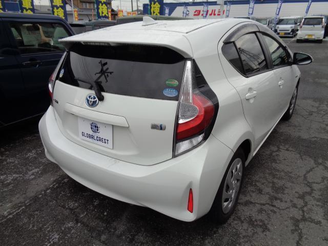 アクア S パワーウィンドー ナビ オートライト スマートキ キーレスエントリーキー リアカメラ オートエアコン WエアB パワーステアリング エアーバッグ ABS メモリーナビゲーション(3枚目)