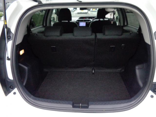 アクア S パワーウィンドー ナビ オートライト スマートキ キーレスエントリーキー リアカメラ オートエアコン WエアB パワーステアリング エアーバッグ ABS メモリーナビゲーション(9枚目)