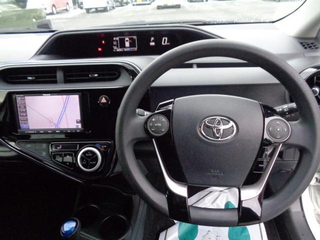 アクア S パワーウィンドー ナビ オートライト スマートキ キーレスエントリーキー リアカメラ オートエアコン WエアB パワーステアリング エアーバッグ ABS メモリーナビゲーション(15枚目)