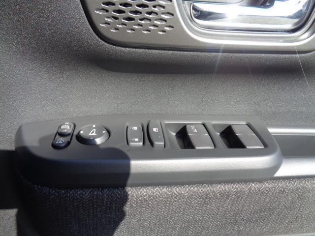 N-BOXカスタム ベースグレード CMBS アルミホイール オートエアコン スマートキ LED バックカメラ パワーステアリング エアバッグ パワーウインドウ オートライト フリーキー 両側スライド片側電動ドア ABS(9枚目)