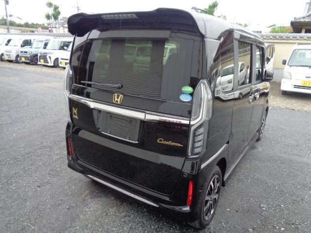 N-BOXカスタム G・Lホンダセンシング エアコン シ-トヒ-タ- パワーウィンドウ エアバック W電動スライド 4WD車 アルミ キーフリー クルコン スマートキ パワーステアリング ETC付き LED ABS オートライト Bモニ(3枚目)