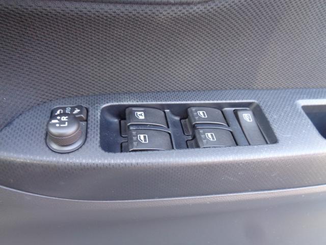 ムーヴ X キーレス フルオートエアコン アルミ スマートキー アイドリングストップ 運転席エアバッグ ABS パワステ オートライト パワーウィンドウ シ-トヒ-タ-(8枚目)