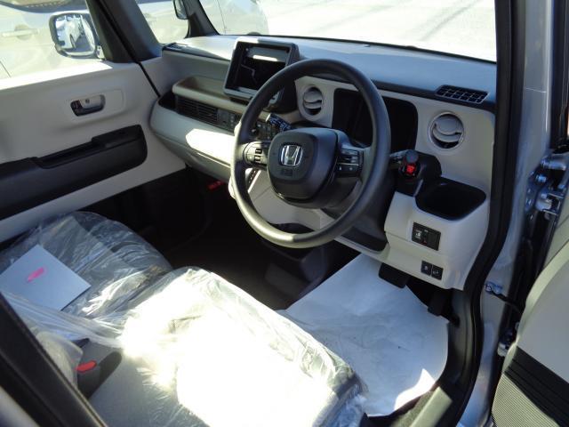 Ｎ－ＢＯＸ ベースグレード　衝突軽減システム　スマートキ－　オートクルーズ　ＬＥＤヘッドライト　キーフリー　パワーステアリング　オートエアコン　リアカメラ　Ｗエアバック　パワーウィンドウ　運転席エアバッグ　ＡＢＳ　オートライト（10枚目）