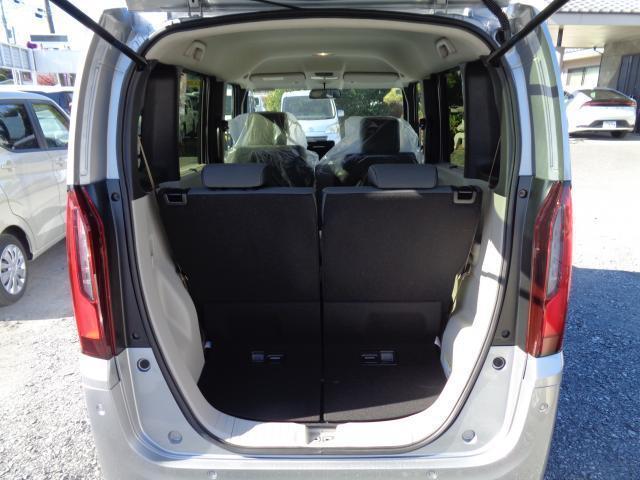 Ｎ－ＢＯＸ ベースグレード　衝突軽減システム　スマートキ－　オートクルーズ　ＬＥＤヘッドライト　キーフリー　パワーステアリング　オートエアコン　リアカメラ　Ｗエアバック　パワーウィンドウ　運転席エアバッグ　ＡＢＳ　オートライト（11枚目）