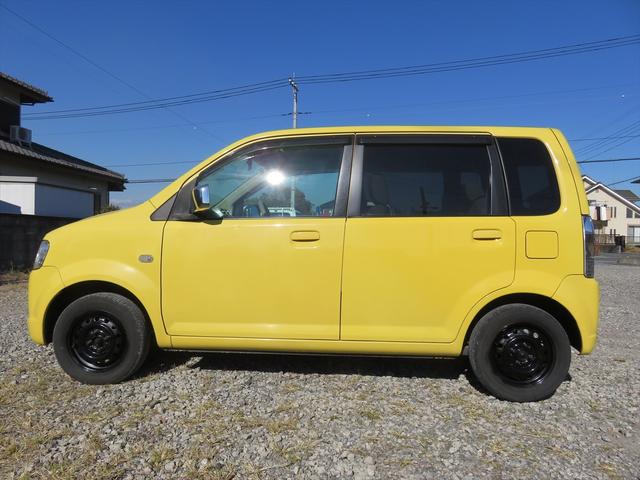 ｅＫワゴン ジョイフィールド　５速マニュアルミッション　盗難防止システム　衝突安全ボディ　ヘッドライトレベライザー　電動格納式ミラー　キーレスキー　分割可倒式リアシート　ＵＶカットガラス（2枚目）