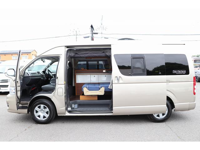 トイファクトリー製ランドティピー ナビ Bカメラ ETC フリップダウンモニター ツインサブバッテリー 走行充電 外部電源・充電 シンク 外部シャワー 冷蔵庫 FFヒーター ベンチレーター 1オーナー(25枚目)