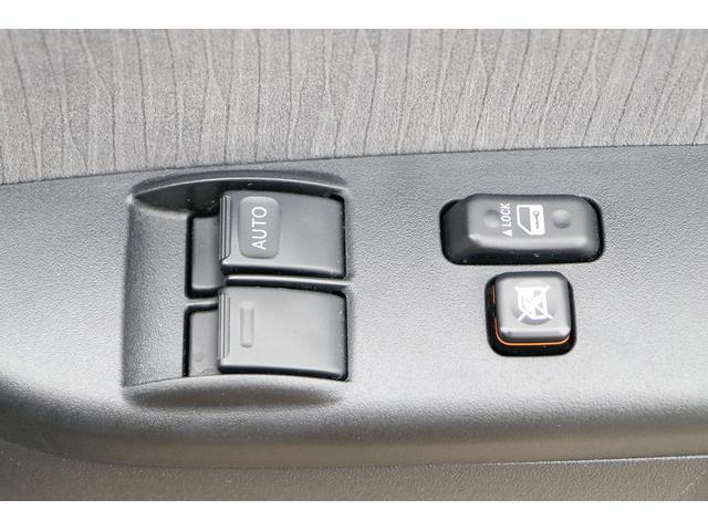 トイファクトリー製ランドティピー ナビ Bカメラ ETC フリップダウンモニター ツインサブバッテリー 走行充電 外部電源・充電 シンク 外部シャワー 冷蔵庫 FFヒーター ベンチレーター 1オーナー(57枚目)