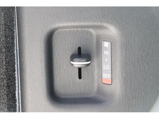 4WD ビークル製ベッセルJ ナビ ETC Bカメラ フリップダウンモニター ツインサブ 走行充電 外部充電電源 インバーター 冷蔵庫 電子レンジ FFヒーター オーニング スーパーチャージャー(60枚目)