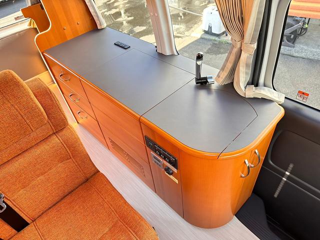 4WD カーセールスヤッコ BRAVO パノラミックビュー セーフティーセンス 電動スライド リチウムサブバッテリー CTEK走行充電 外部充電・電源 シンク 冷蔵庫 FF エアコン 寒冷地仕様(63枚目)