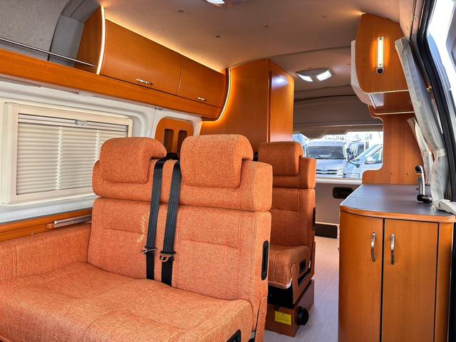 4WD カーセールスヤッコ BRAVO パノラミックビュー セーフティーセンス 電動スライド リチウムサブバッテリー CTEK走行充電 外部充電・電源 シンク 冷蔵庫 FF エアコン 寒冷地仕様(67枚目)