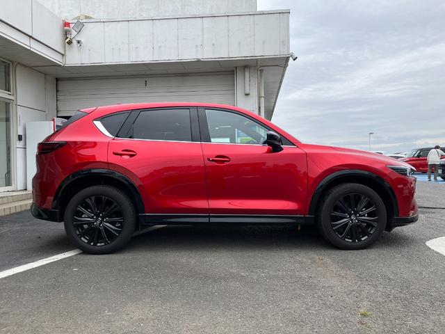 ＣＸ－５ ＸＤ　スポーツアピアランス　３６０度ビュー　ソナー　パワーテールゲート　追従クルコン　ＢＴオーディオ　ＬＥＤライト　本革シート　レーンキープ　パワーシート　ドラレコ　禁煙車　サイドカメラ　シートヒーター　ＥＴＣ　フロントカメラ（10枚目）
