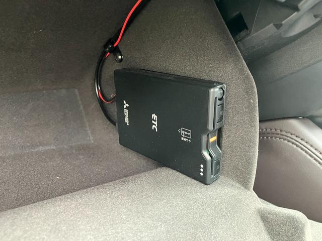 CX-5 XD エクスクルーシブモード 寒冷地 地デジ レーンキープ 盗難防止装置 本革シート Bluetooth対応 キーレス LED クリアランスソナー ミュージックプレイヤー接続可 AWD USB サイドカメラ 禁煙車 エアシート(26枚目)