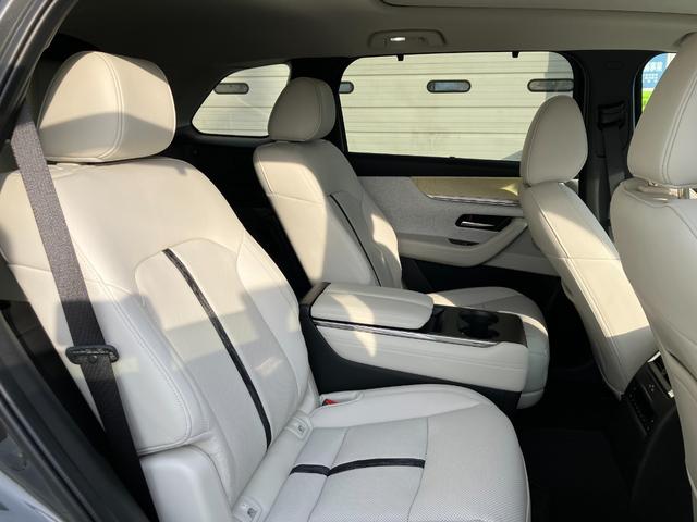 CX-80 XD-ハイブリッド プレミアムモダン 衝突被害軽減ブレーキ 全周囲カメラ オートライト オートマチックハイビーム アダプティブクルーズコントロール 革シート 3列シート バックカメラ 電動シート シートヒーター 4WD サンルーフ ETC(25枚目)