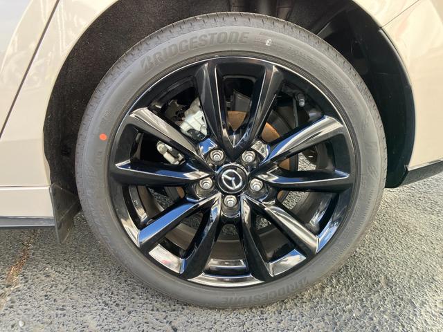 MAZDA3ファストバック 15S レトロスポーツエディション アイドリングストップ メモリーナビ 禁煙車 ハーフレザーシート 360度ビュー 運転席パワーシート ETC LEDヘッドライト フルセグ Bluetooth接続 スマートシティブレーキサポート 試乗車(12枚目)